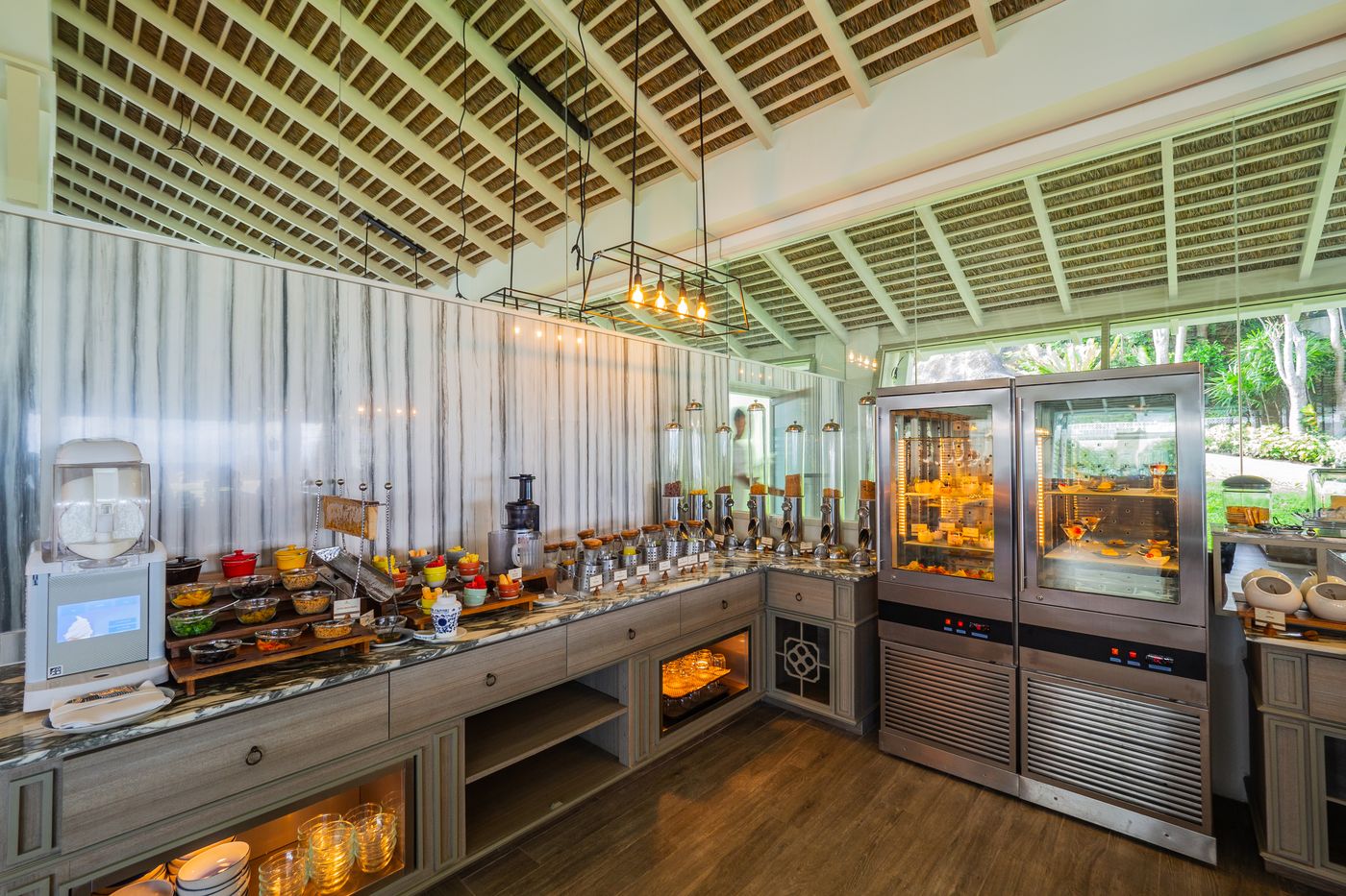 The-Shore-at-Katathani-Restaurant-51