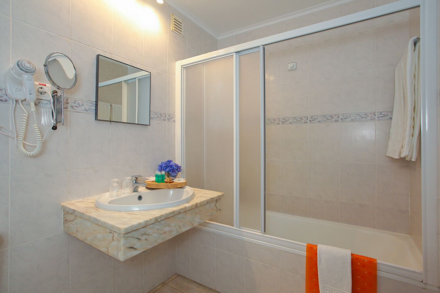 Barracuda-Aparthotel-Room-7