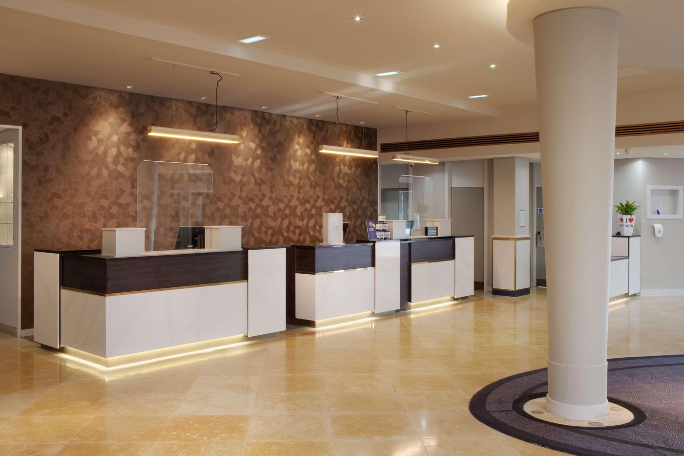 DoubleTree by Hilton Manchester Airport-United Kingdom-MANCHESTER-General view-10