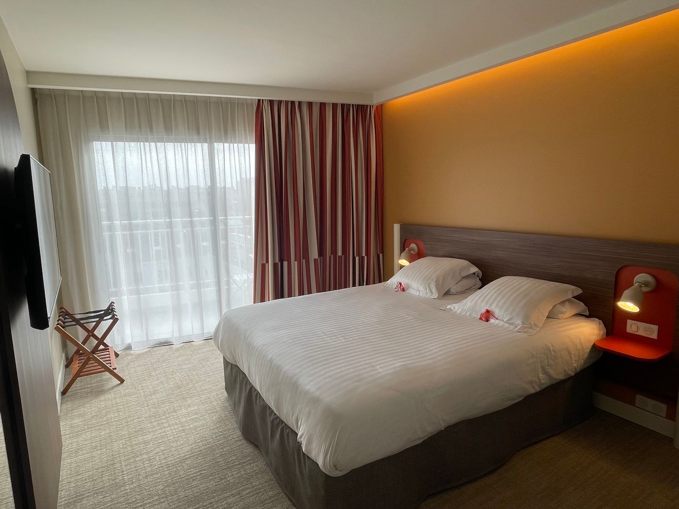 Hotel-Abrial-Cannes-Centre-Room-24