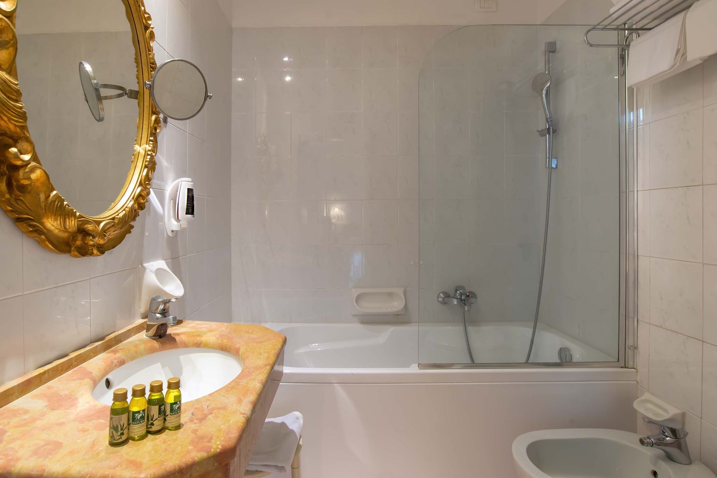 Machiavelli-Palace-Room-66