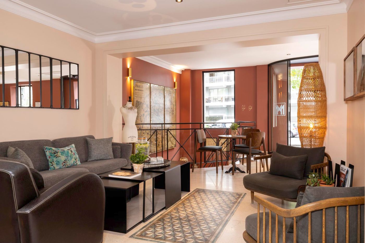 Maxim-Quartier-Latin-Lobby-4