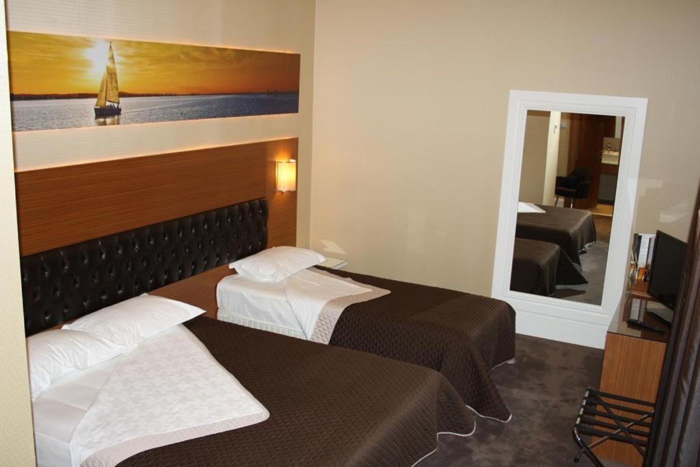 City-Hotel-Plovdiv-Room-12