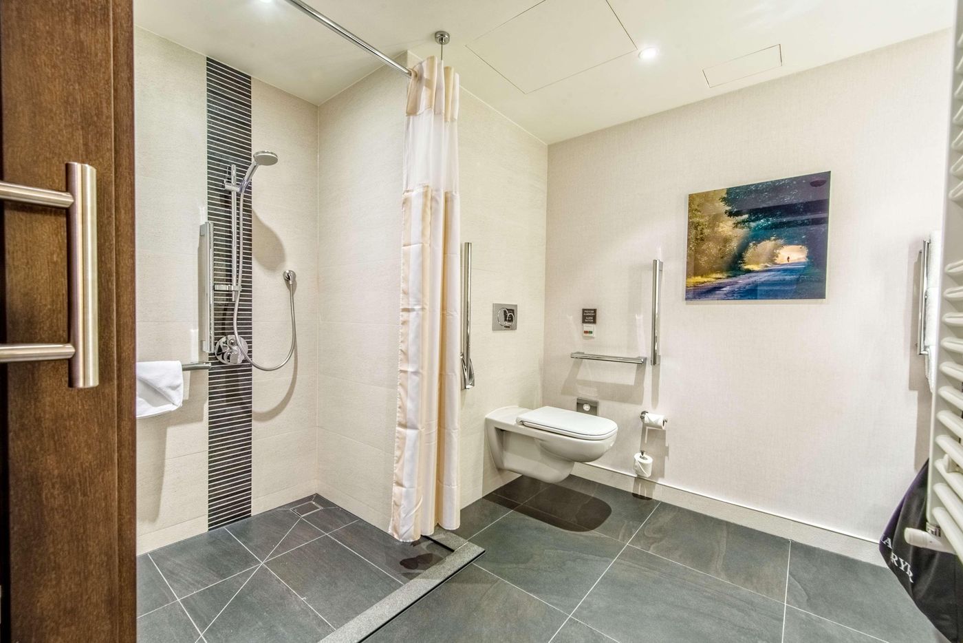 Hilton-Garden-Inn-Krakow-Airport-Room-19