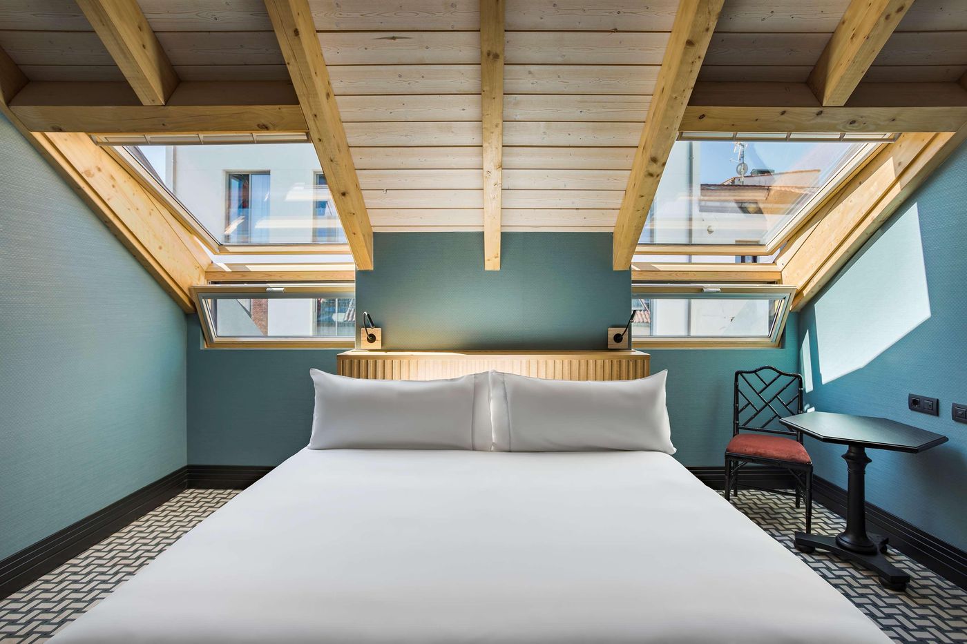 Room-Mate-Alba-Room-25