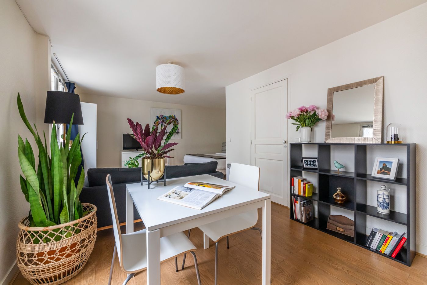 Residence-Bergere---Apartments-Room-3