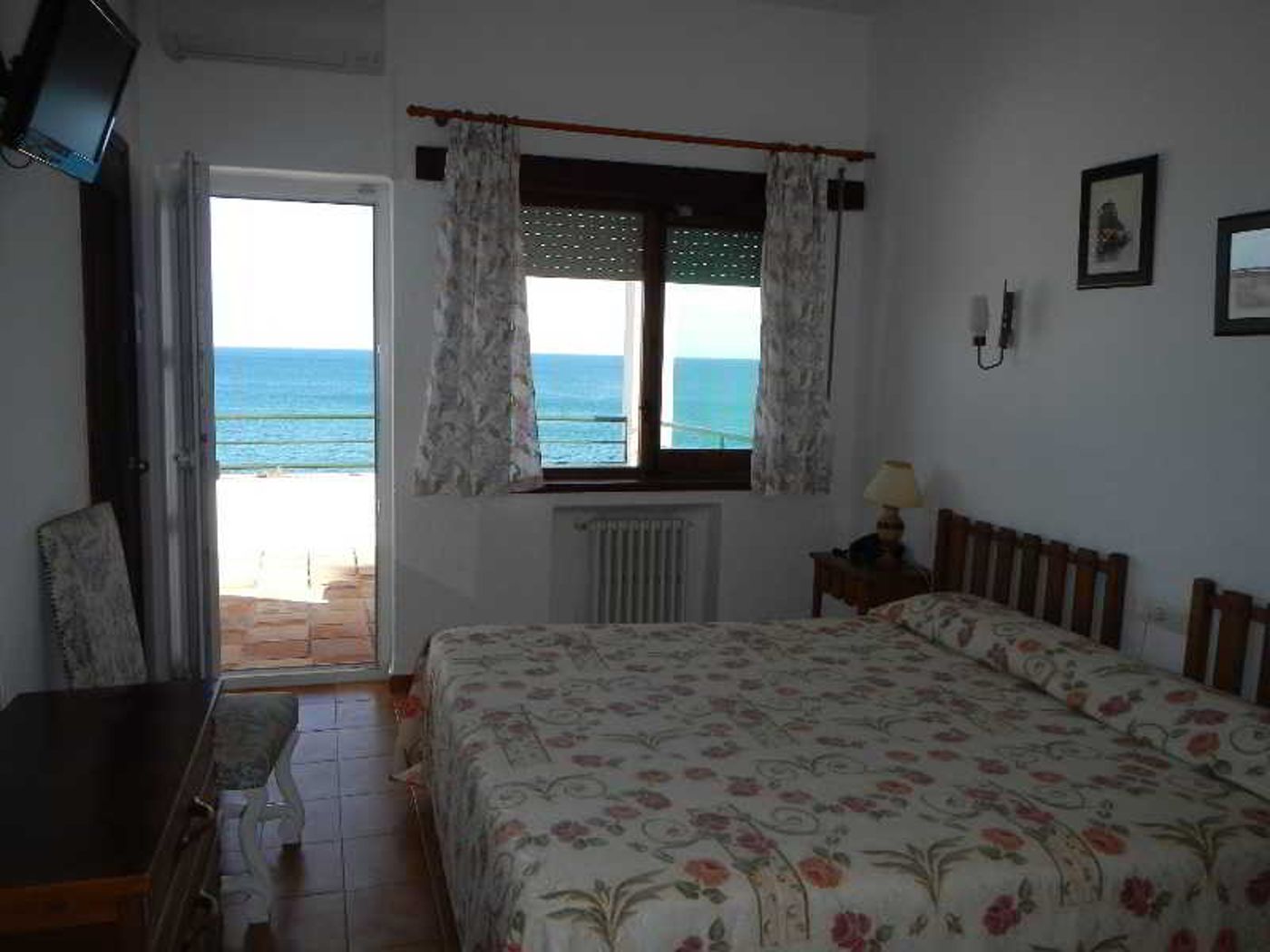 Patricia-Hotel-Room-9