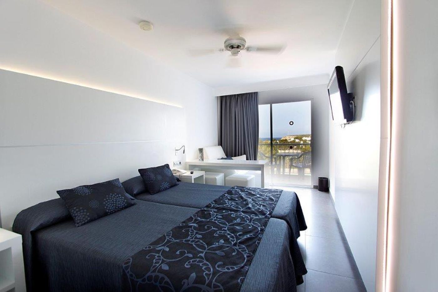 Portinatx-Beach-Club-Hotel-Room-38