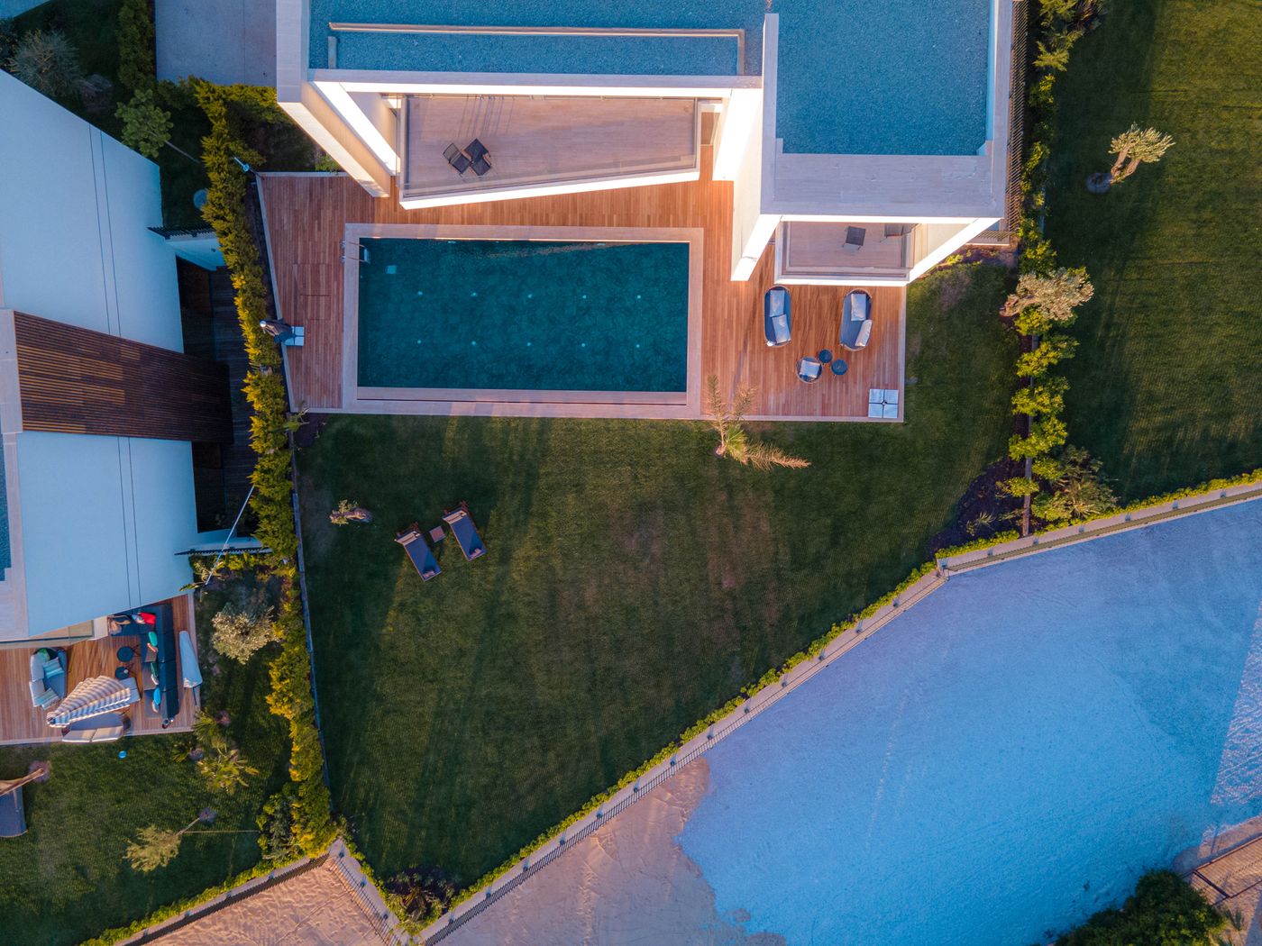 Ora-Holiday-Village-Pool-13