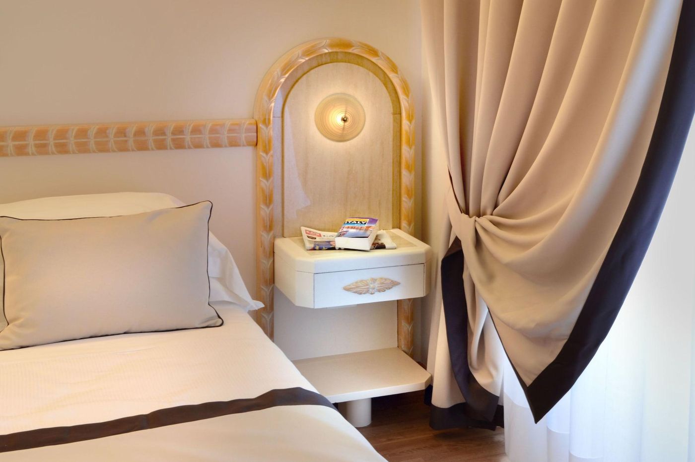 Grand-Hotel-Vittoria-Room-40