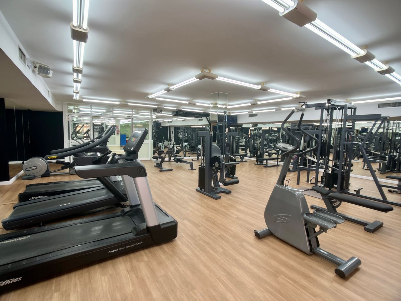 Ramada-Hotel---Suites-by-Wyndham-Costa-del-Sol-Sports-and-Entertainment-84