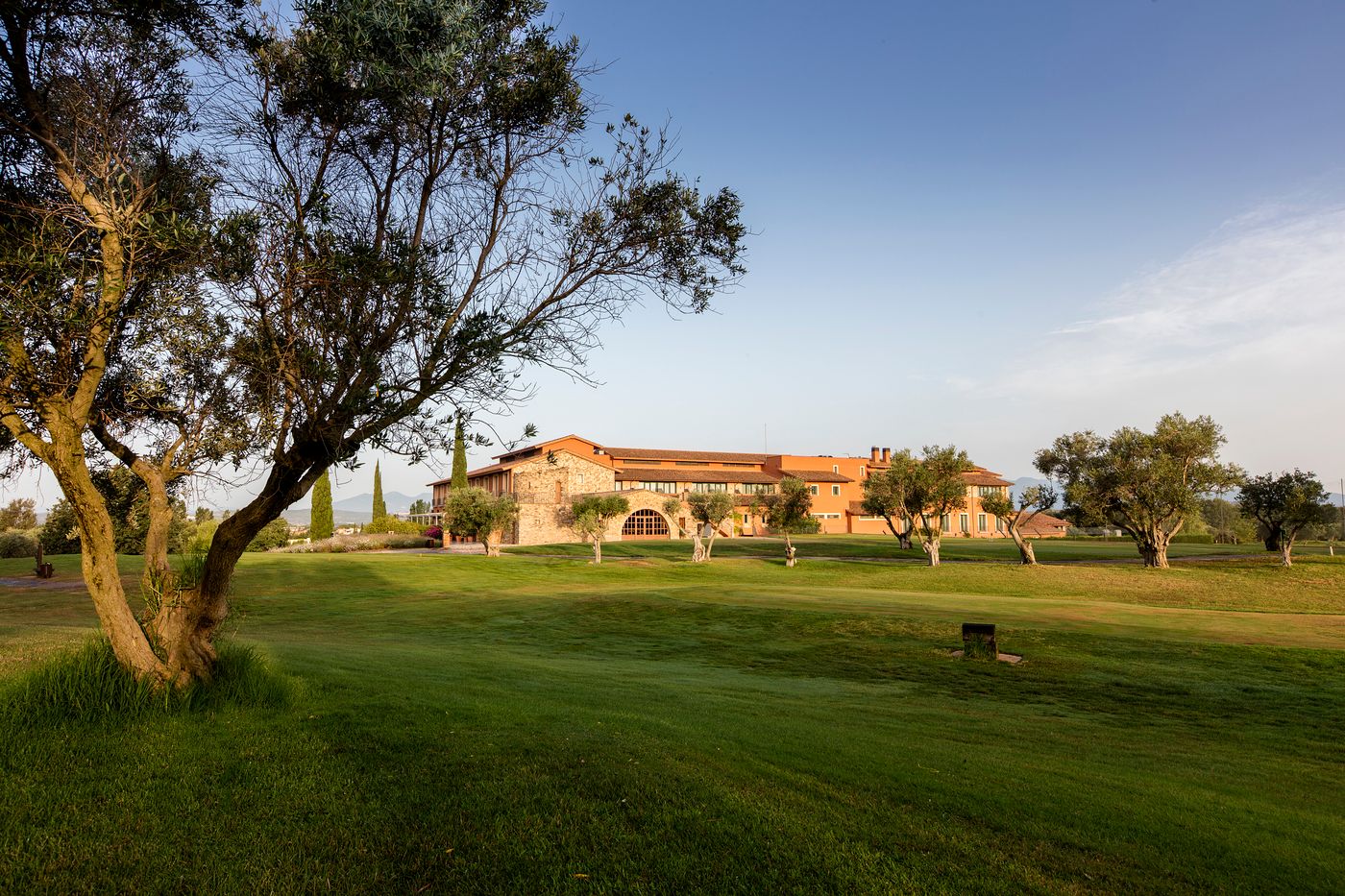 Peralada-Wine-Spa---Golf-General-view-5