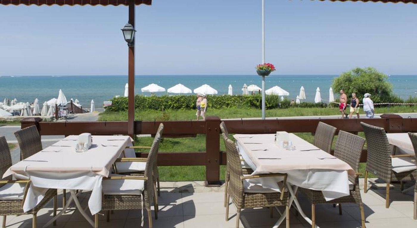 Ozlem-Garden-Restaurant-30