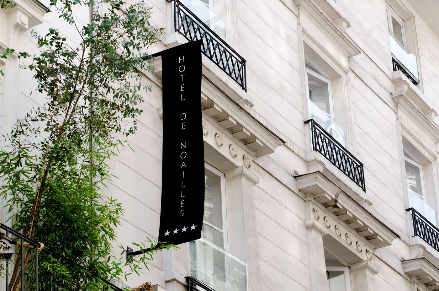 Hotel-Golden-Tulip-Opera-De-Noailles-General-view-2