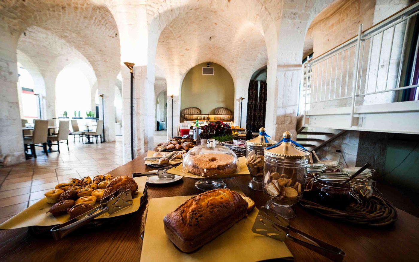 Victor Country Hotel-Italy-ALBEROBELLO-Lobby-7