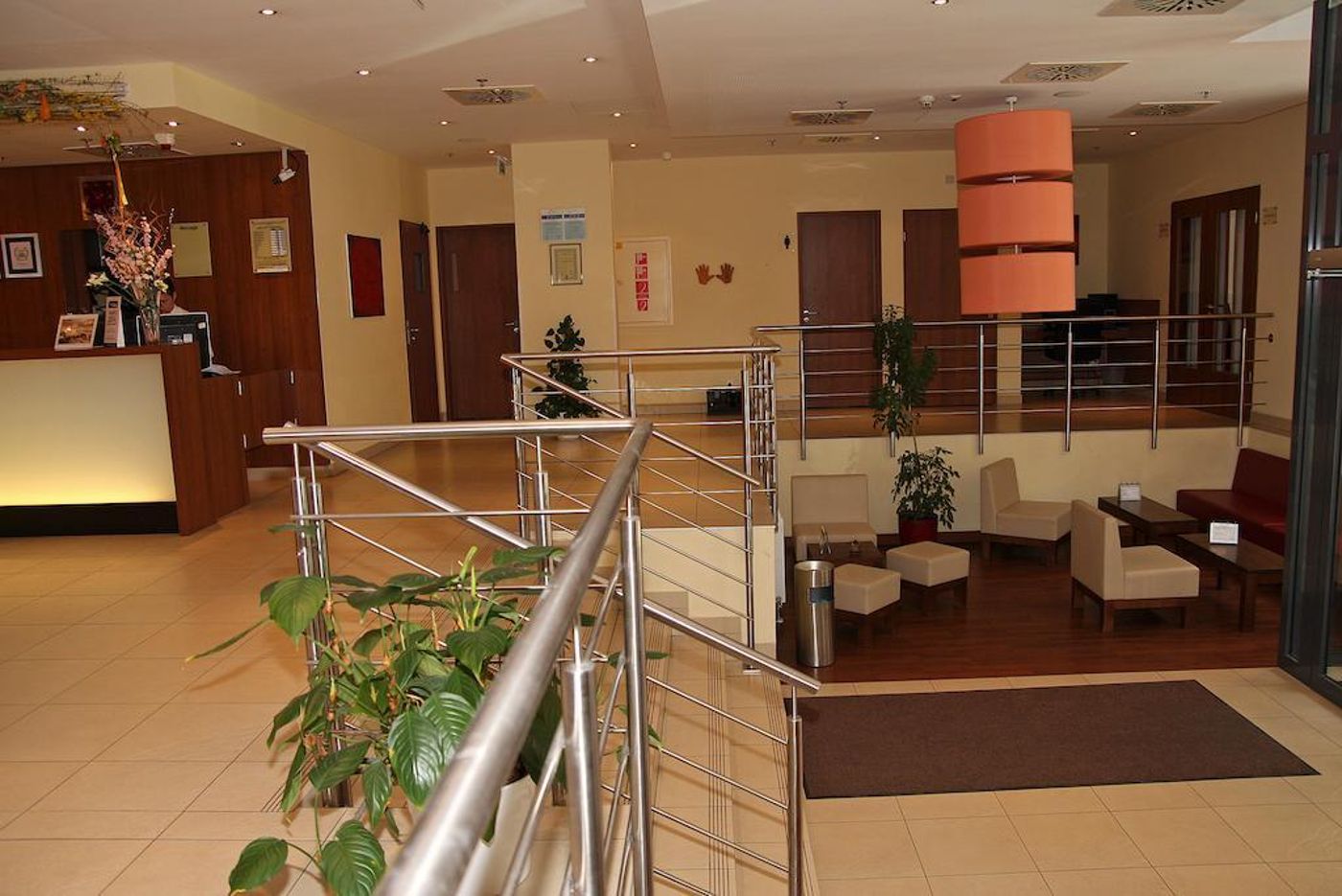 City-Hotel-Budapest-Lobby-11