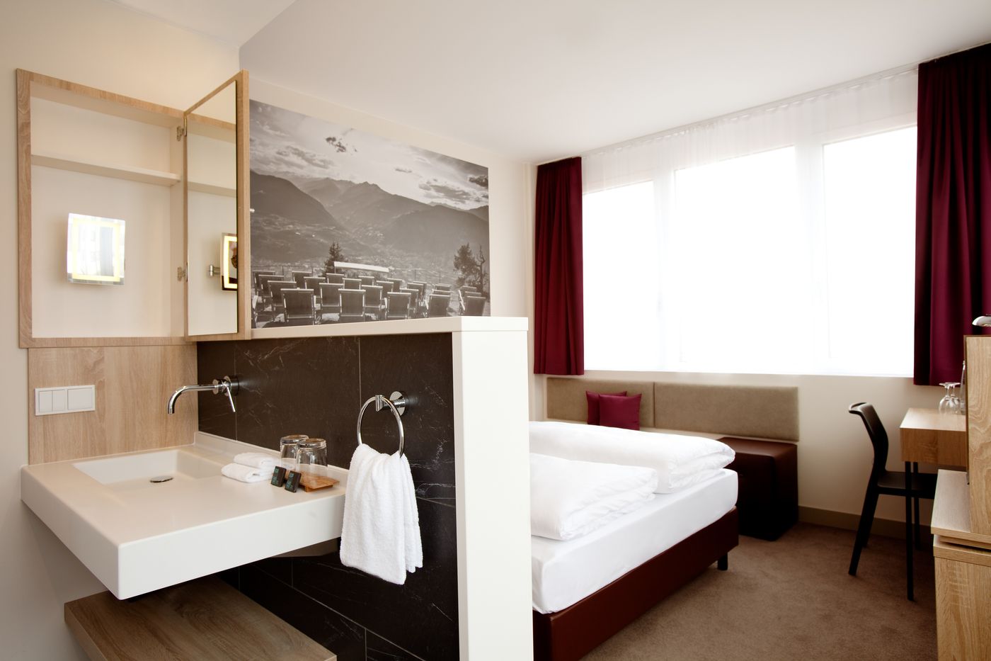 Vienna-House-Easy-by-Wyndham-Munich-Room-24