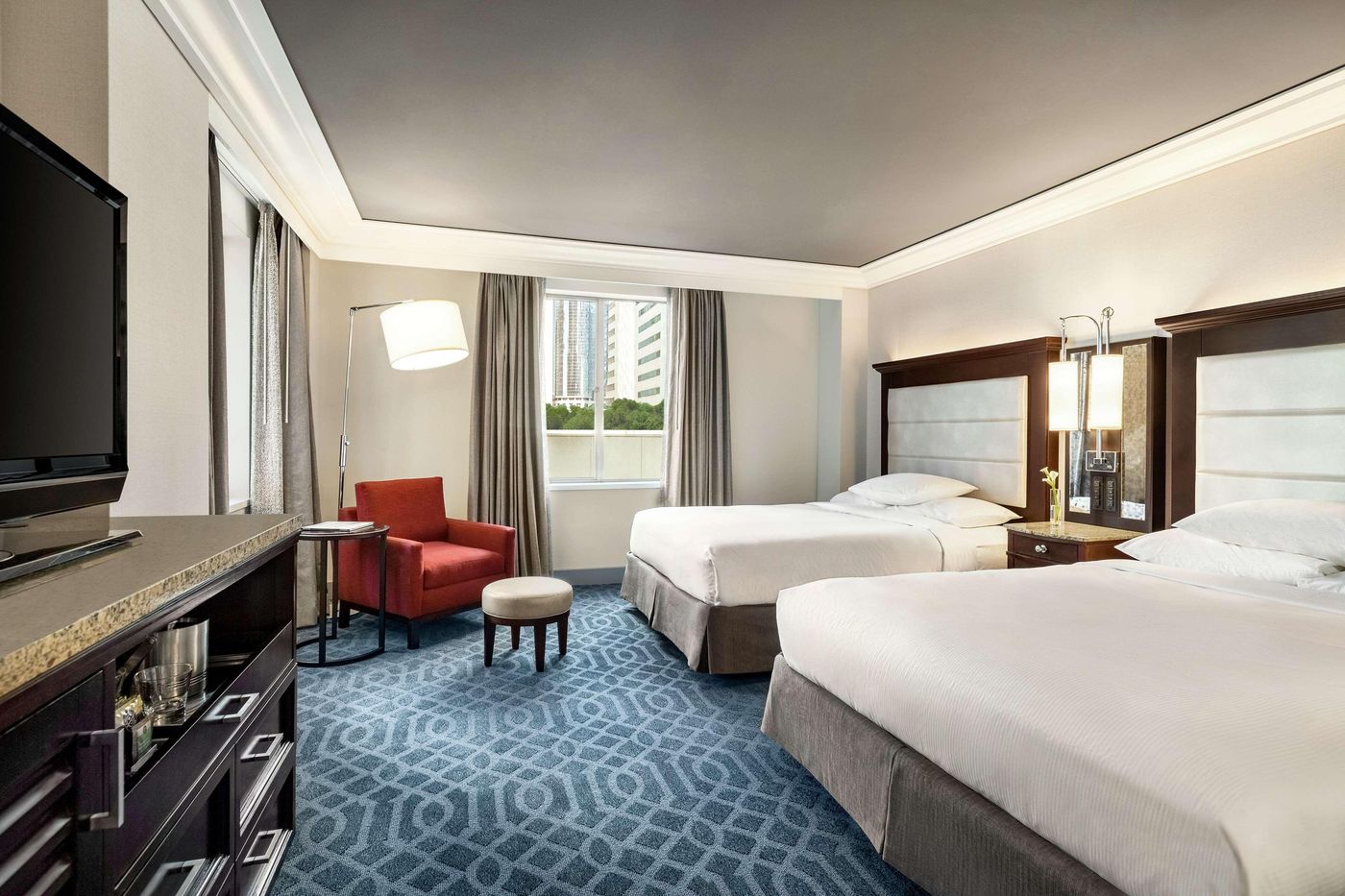 Hilton-Checkers-Los-Angeles-Room-10