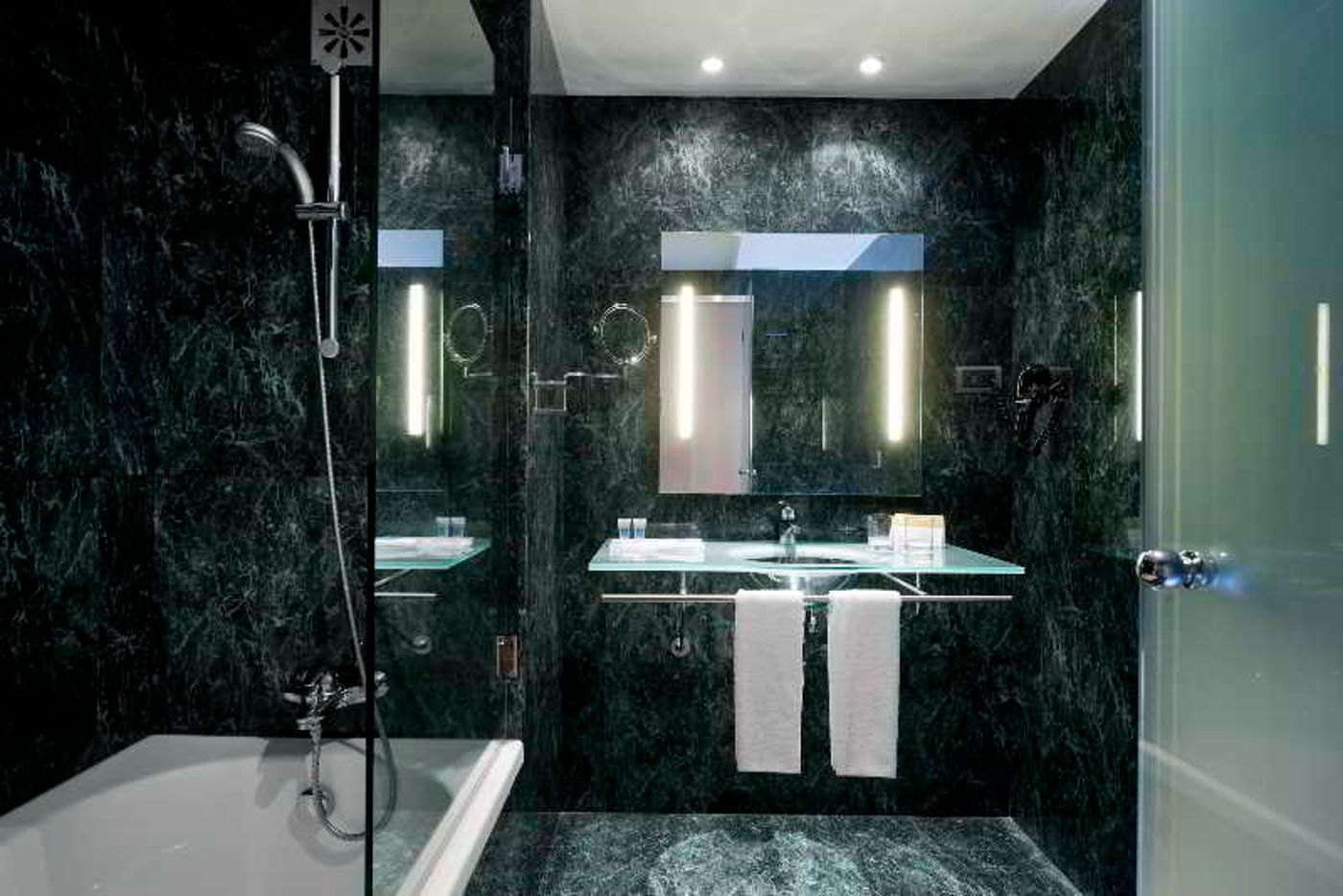 Eurostars-Lisboa-Parque-Hotel-Room-26