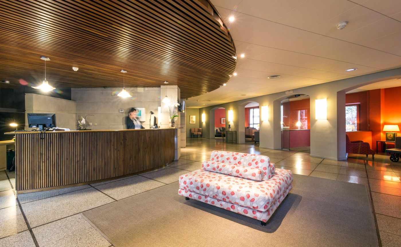 Arco-de-San-Juan-Hotel-Lobby-15