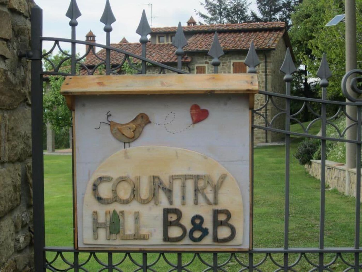 Bed-And-Breakfast-Country-Hill-General-view-4