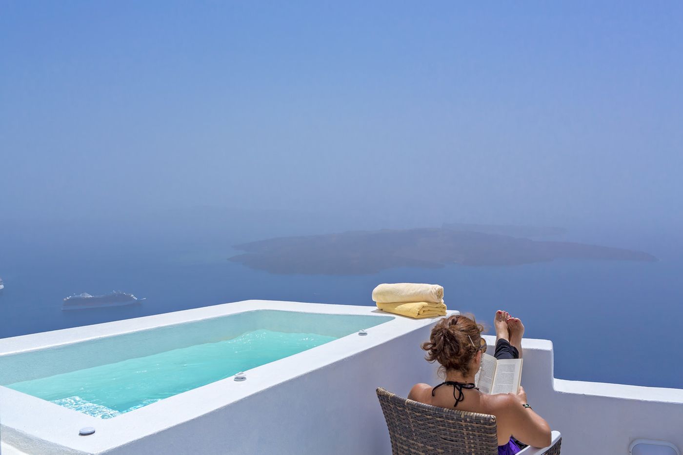 Avianto-Luxury-Suites-Room-31