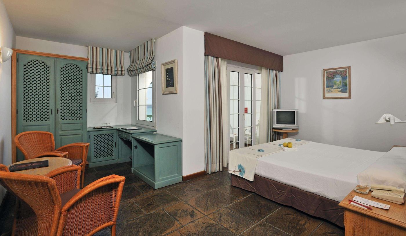 Sol-Los-Fenicios-Room-18