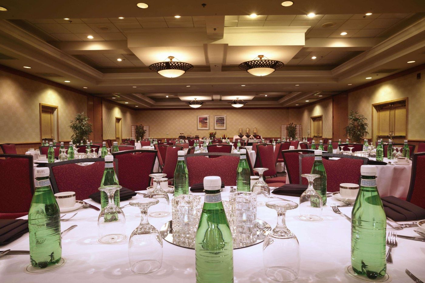 Hilton-Santa-Monica-Hotel---Suites-Conferences-49