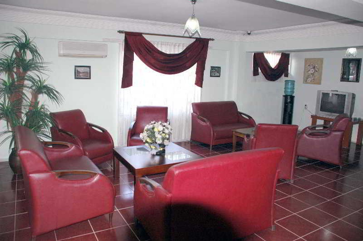 Best-Beach-Hotel-Lobby-11