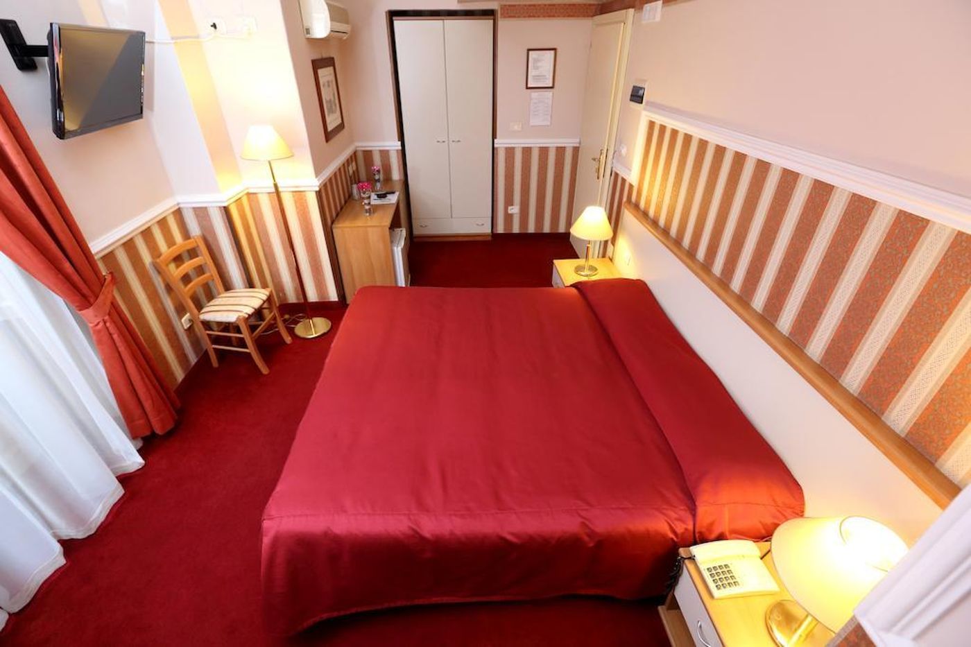 Catania-Centro-Rooms-Room-8