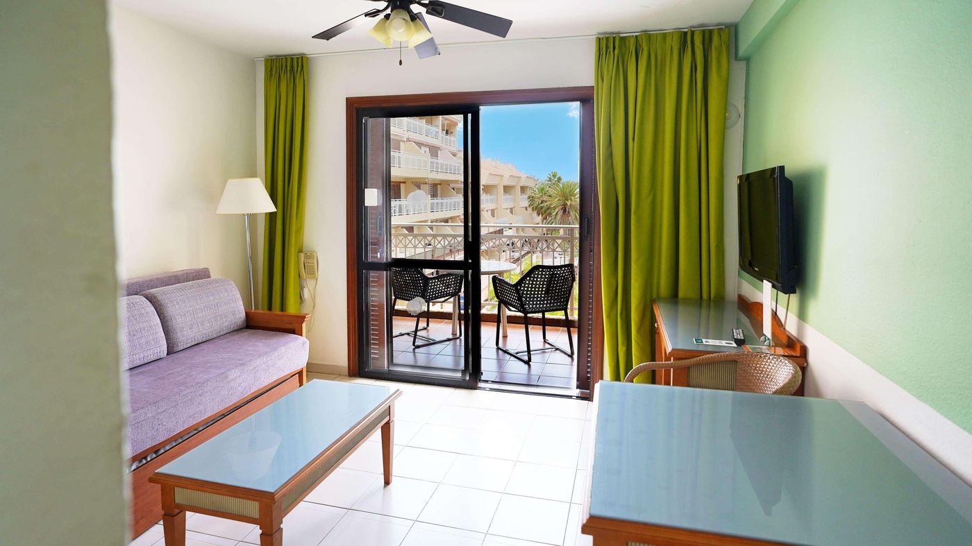 Coral-Compostela-Beach-Room-28