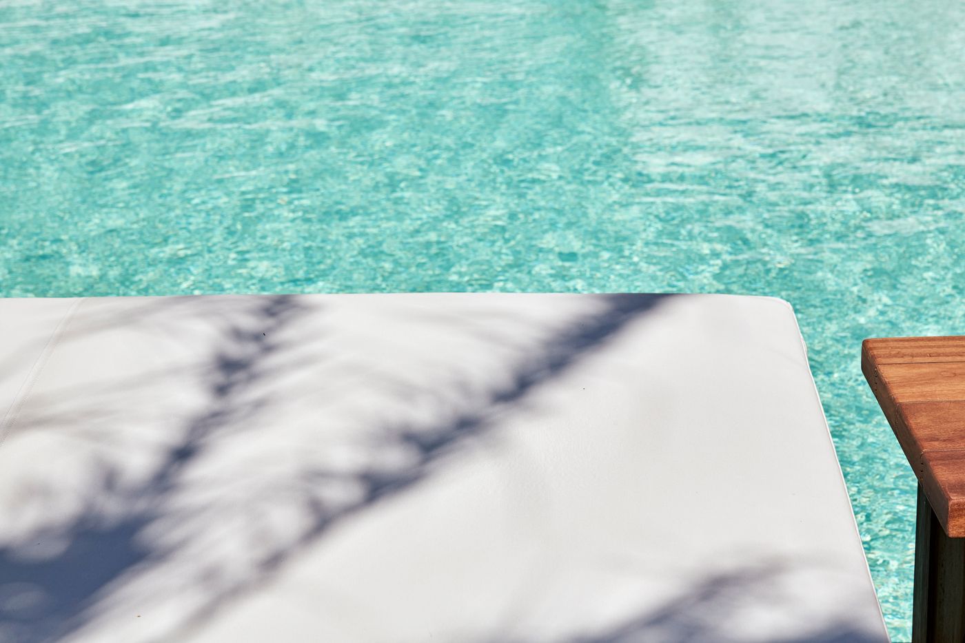 Mediterranean-Beach-Pool-11