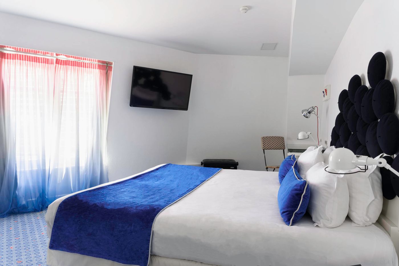 Hotel-34B-Astotel-Room-34