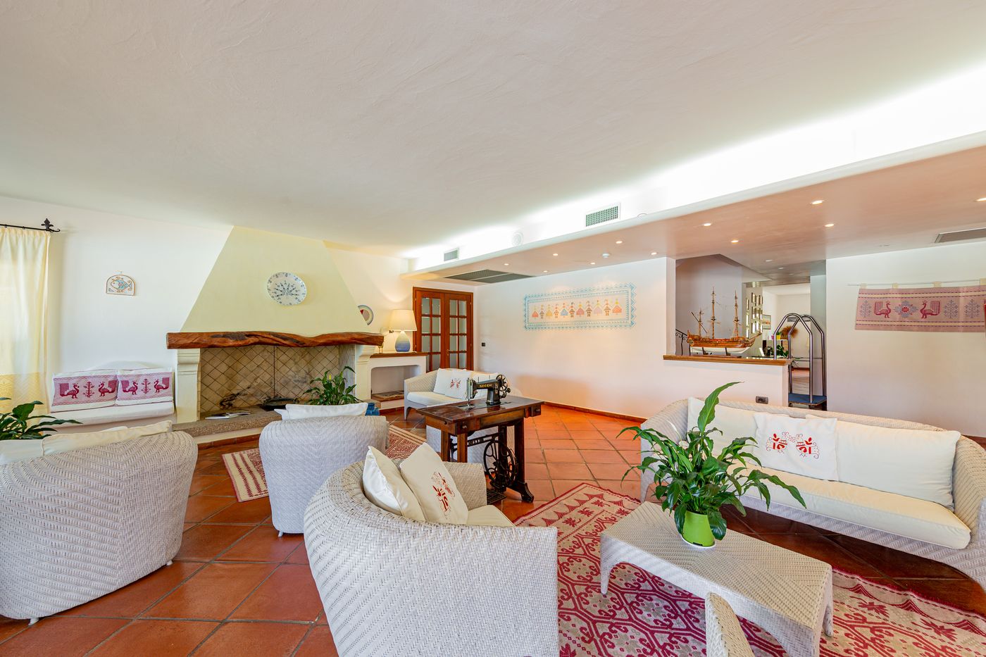 LH-Hotel-La-Funtana---Adults-only-Lobby-47