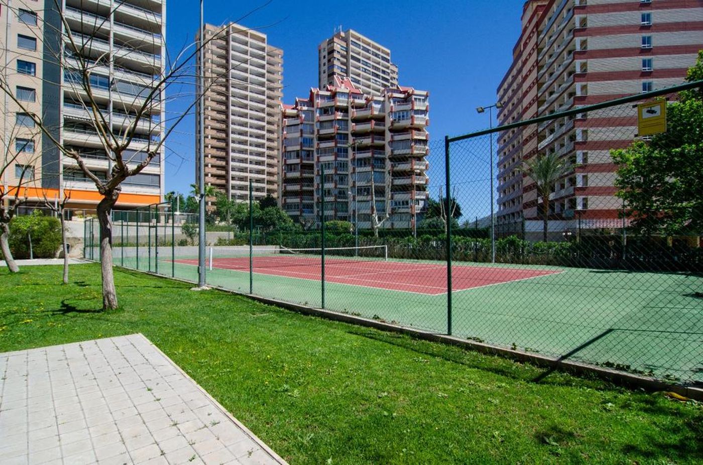 Torre DOboe Apartments