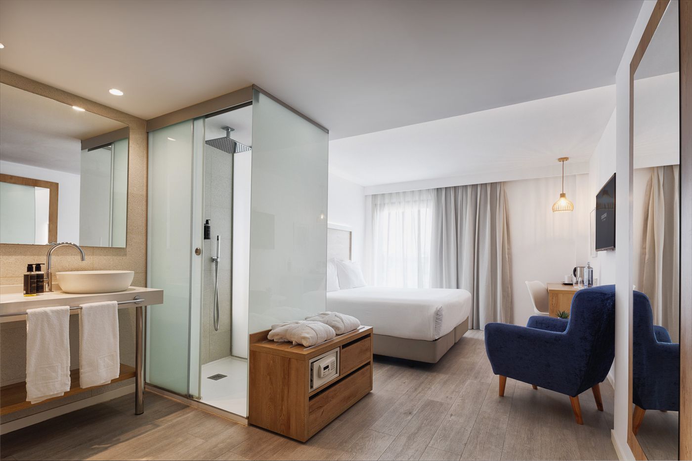 El-Puerto-Ibiza-Hotel---Spa-Room-18