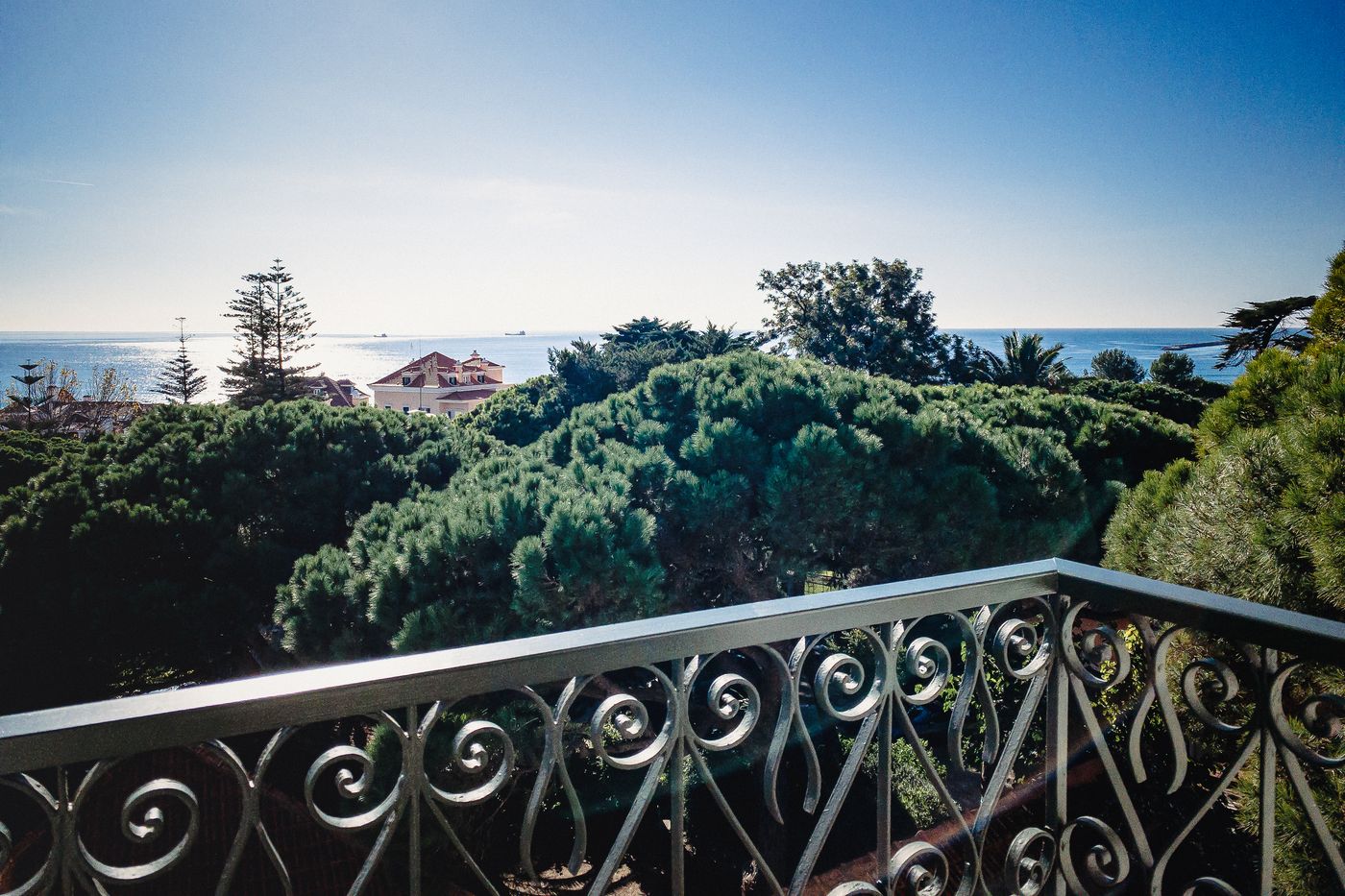 A-House-In-Estoril--Adults-Only--Room-1