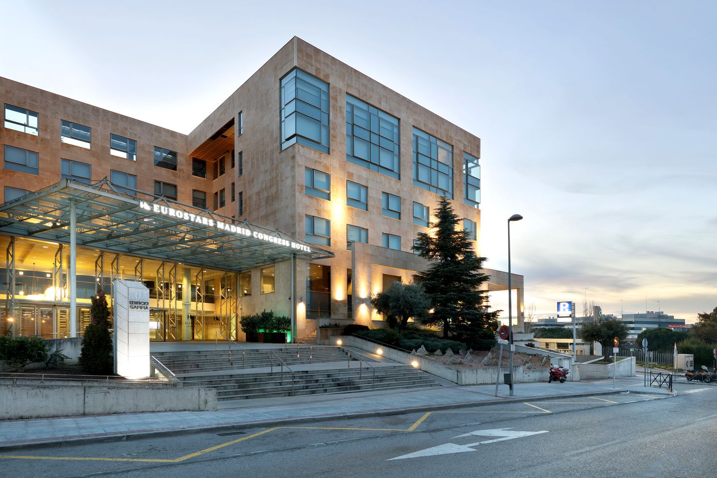 Rafaelhoteles-Madrid-Norte-Bar-1