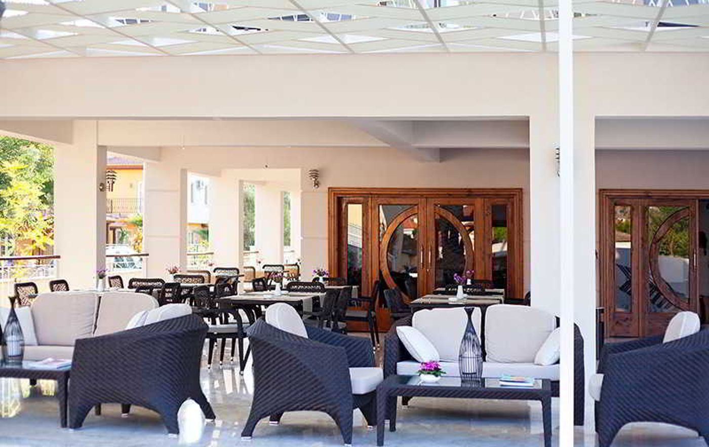 Montana-Boutique-Hotel-Terrace-16