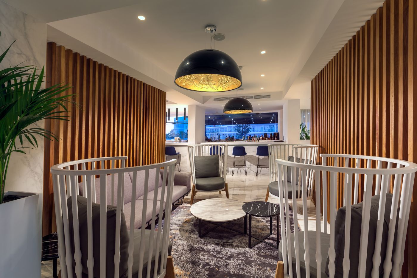 The-Blue-Ivy-Hotel-Lobby-32