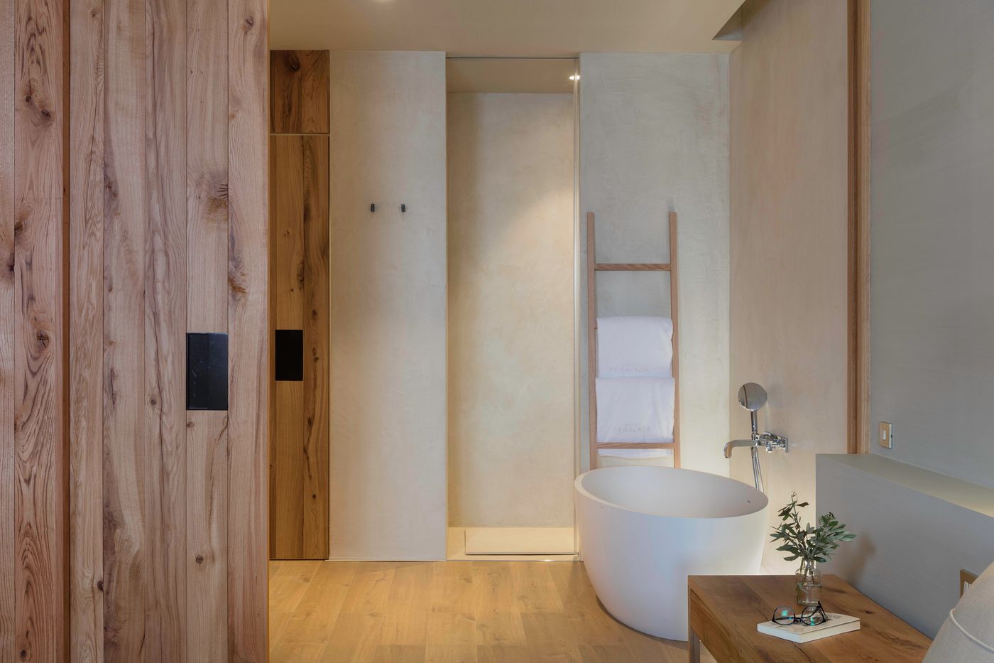 Peralada-Wine-Spa---Golf-Room-35