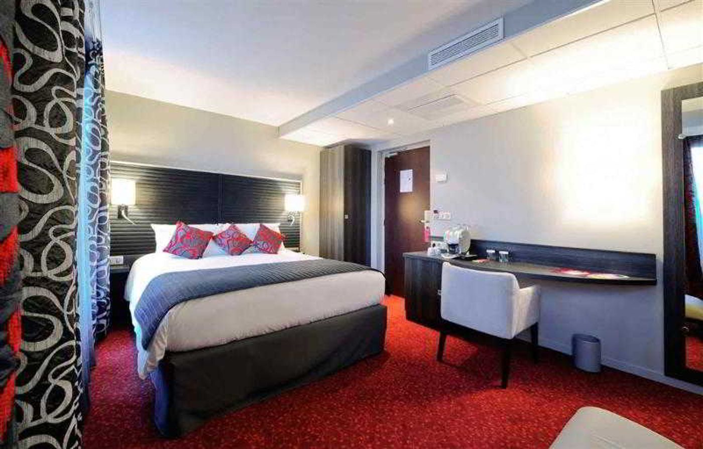 Hotel-Mercure-Paris-Tour-Eiffel-Pont-Mirabeau-Room-40