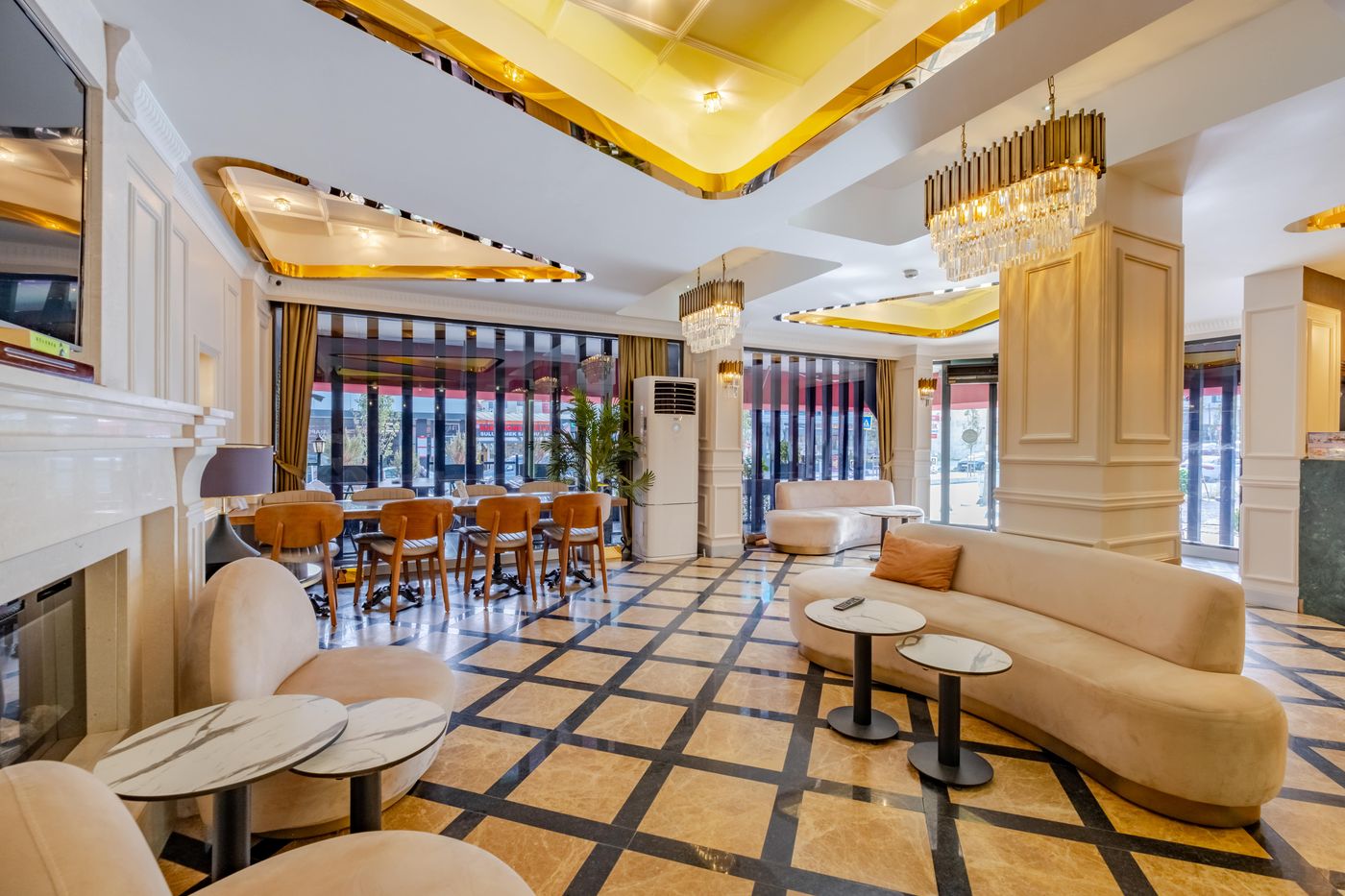 Frt-Airlines-Otel-Lobby-10