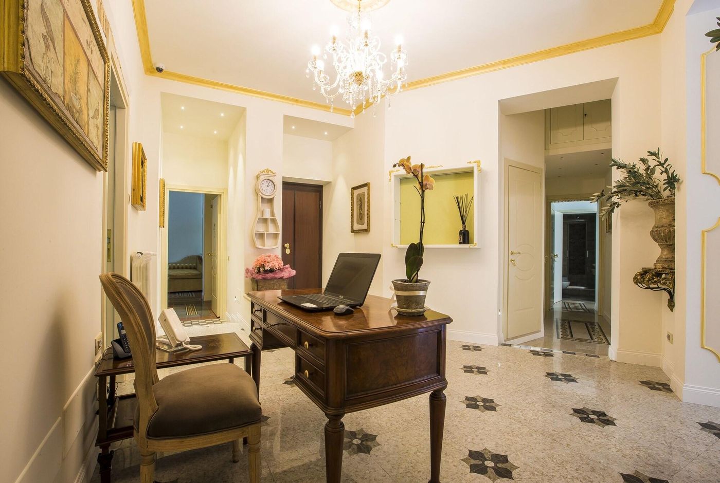 Trastevere-Royal-Suite-Lobby-6