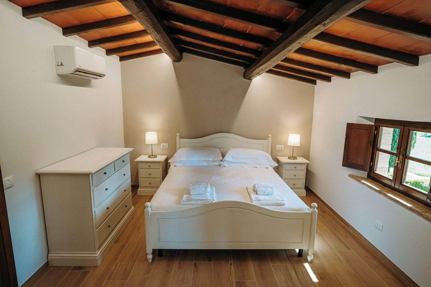 Borgo-Il-Poggiaccio-Room-9