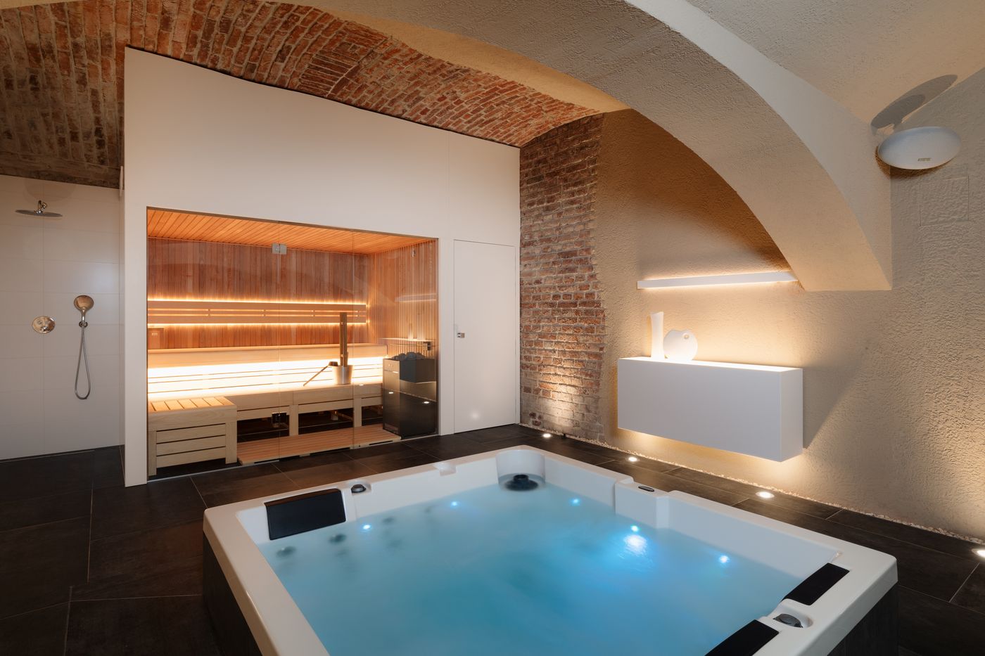 EA-Hotel-Sonata-Sports-and-Entertainment-29