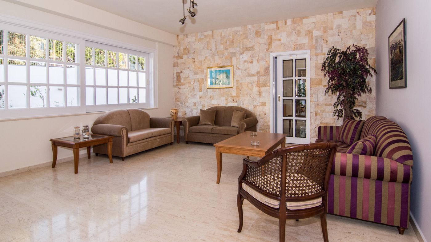 Manolis-Apartments-Lobby-18