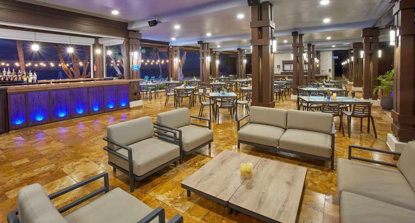 Divi-Southwinds-Beach-Resort-Bar-32