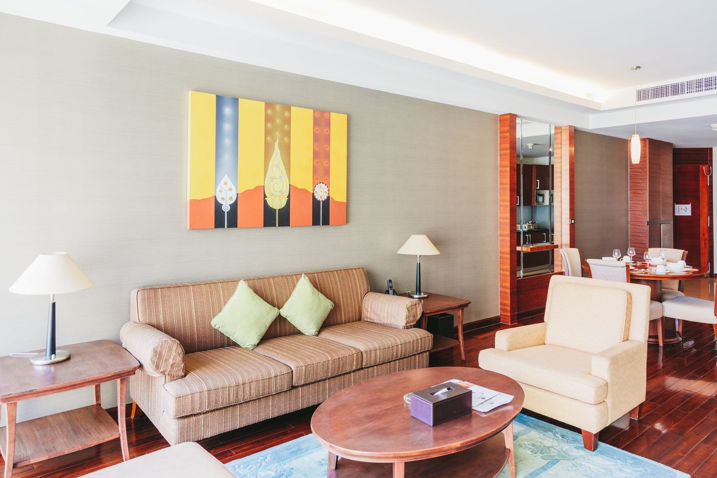 Column-Bangkok-Room-44