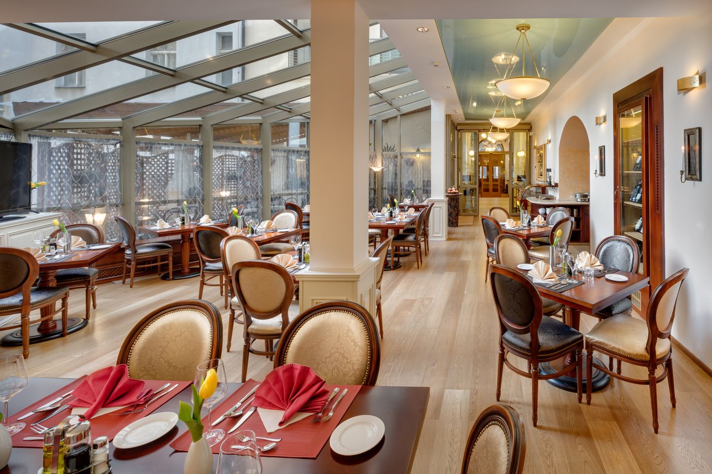 Boutique-Hotel-Seven-Days-Prague-Restaurant-40